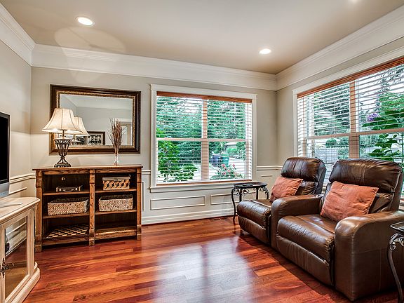 5th image of 75 5th Ave SE #A