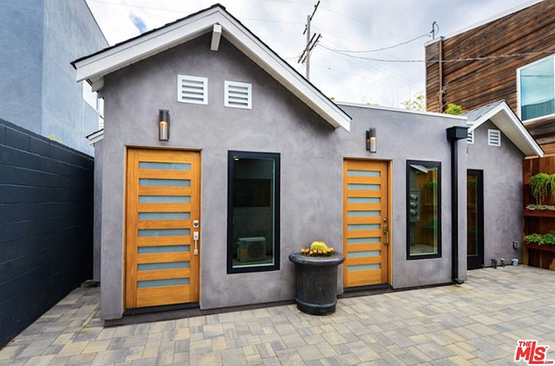 1st image of 2341 Beach Ave #1/2