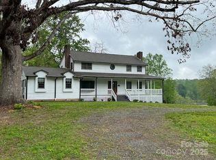 3081 Tatertown Loop, Nebo, NC 28761