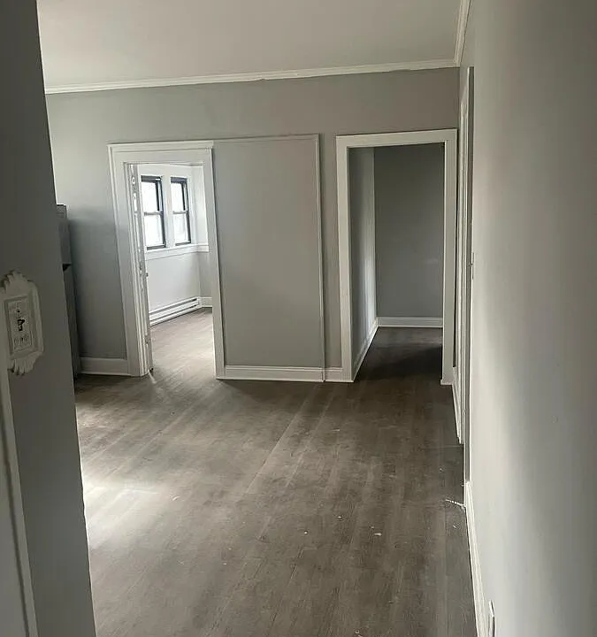 31 Main St #3