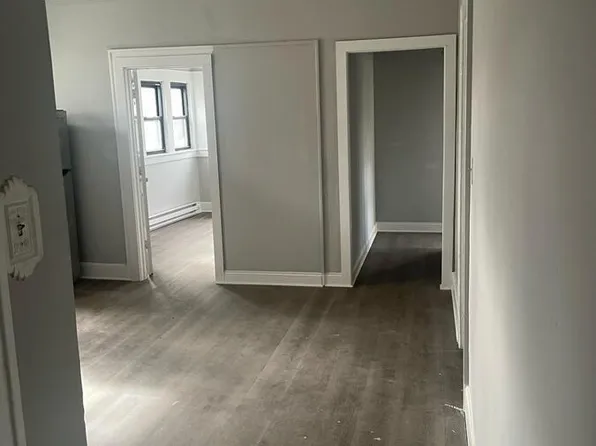 31 Main St APT 3, Monsey, NY 10952