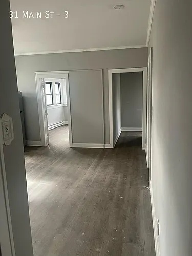 31 Main St #3 Photo 1