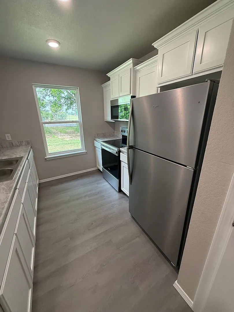 1801 Wirsing Avenue - Duplex — Photo 4