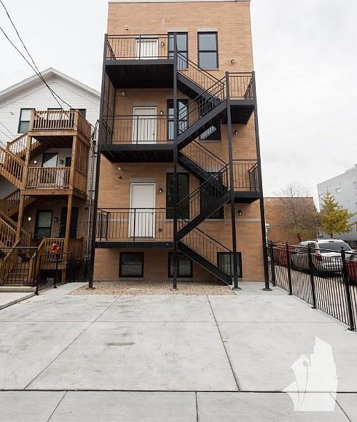 1st image of 1244 W Huron St #3BB