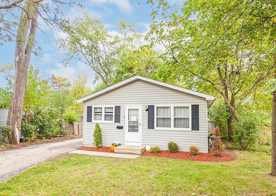 1st image of 517 Fairlawn Dr