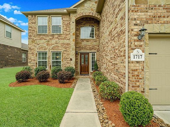 5th image of 1717 Park Oak Dr