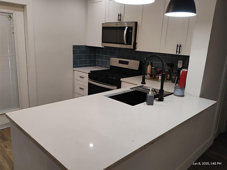 1st image of 1051 SW 31st Street