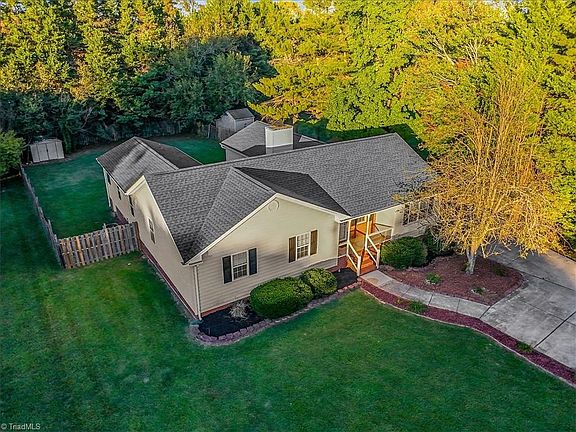 5th image of 5806 Old Oak Ridge Rd #A