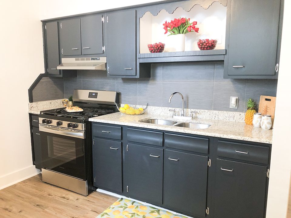 1st image of 325 E Dewey Pl #1