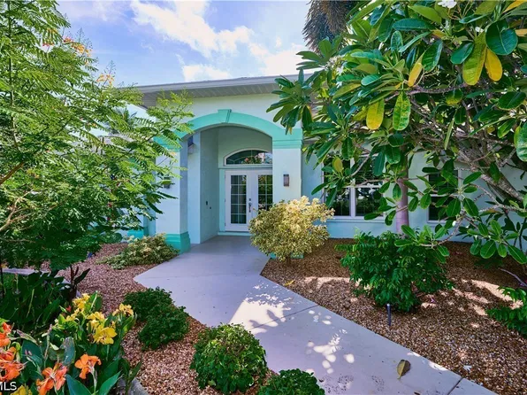 3903 SW 1st Pl, Cape Coral, FL 33914