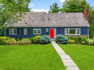 920 Protano Ln, Mamaroneck, NY 10543