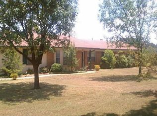 7019 Russell Curry Rd, Arlington, TX 76001