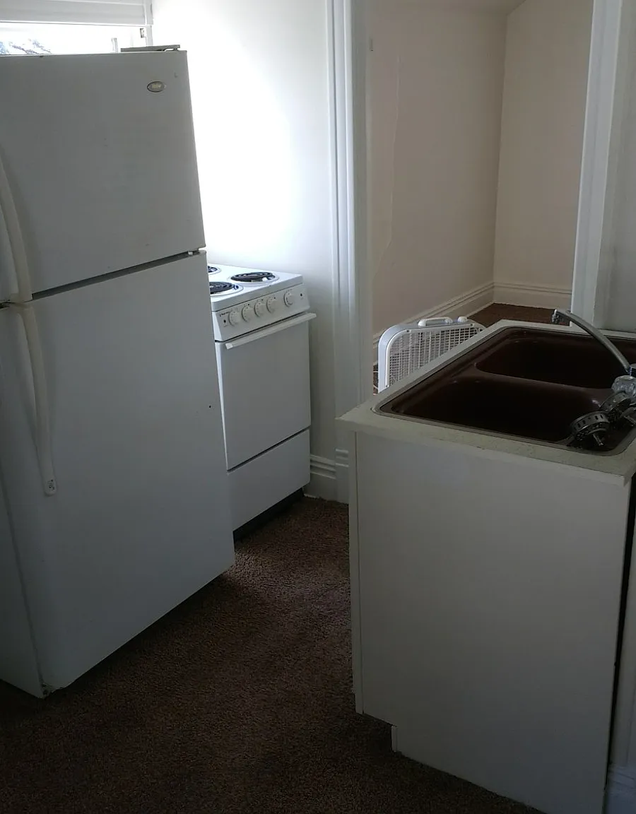 516 Cochrane Street - 1/2 — Photo 2