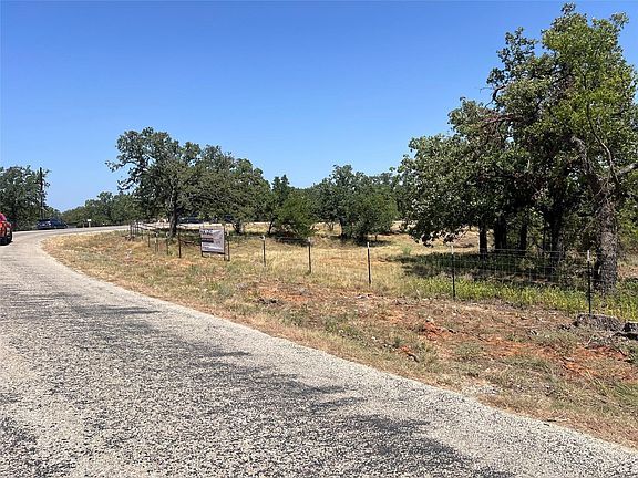 2nd image of Wild Hill Oak Dr