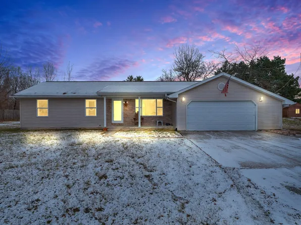 5540 Tice Rd, Fort Gratiot, MI 48059