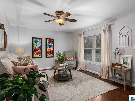 2nd image of 2331 Ivy Ln