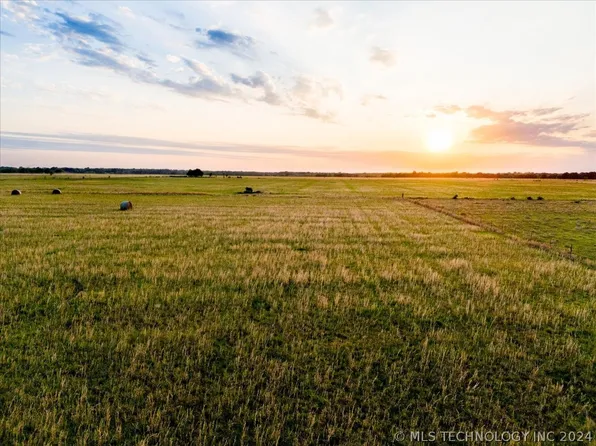 7 E 410th Rd, Strang, OK 74367