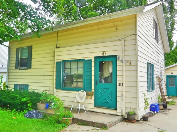 213 Linwood Ave, Ottawa, IL 61350