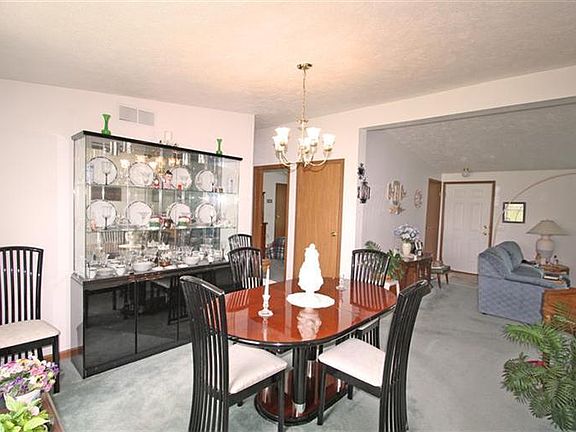 3rd image of 150 Seminole Dr