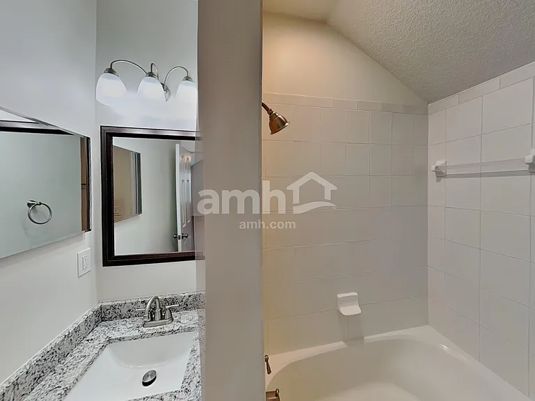 768 W Devonhurst Ln — Photo 16