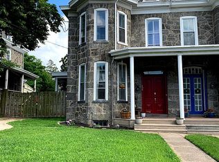 136 Sumac St, Philadelphia, PA 19128