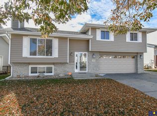 1543 Hilltop Rd, Lincoln, NE 68521