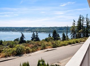 1641 Sound Ridge Dr, Bremerton, WA 98312