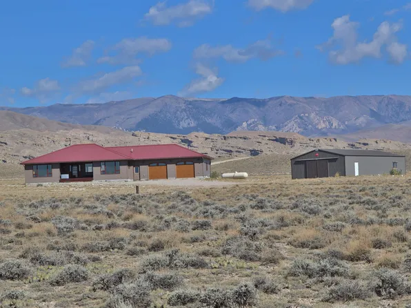 139 Road 8UD, Clark, WY 82435