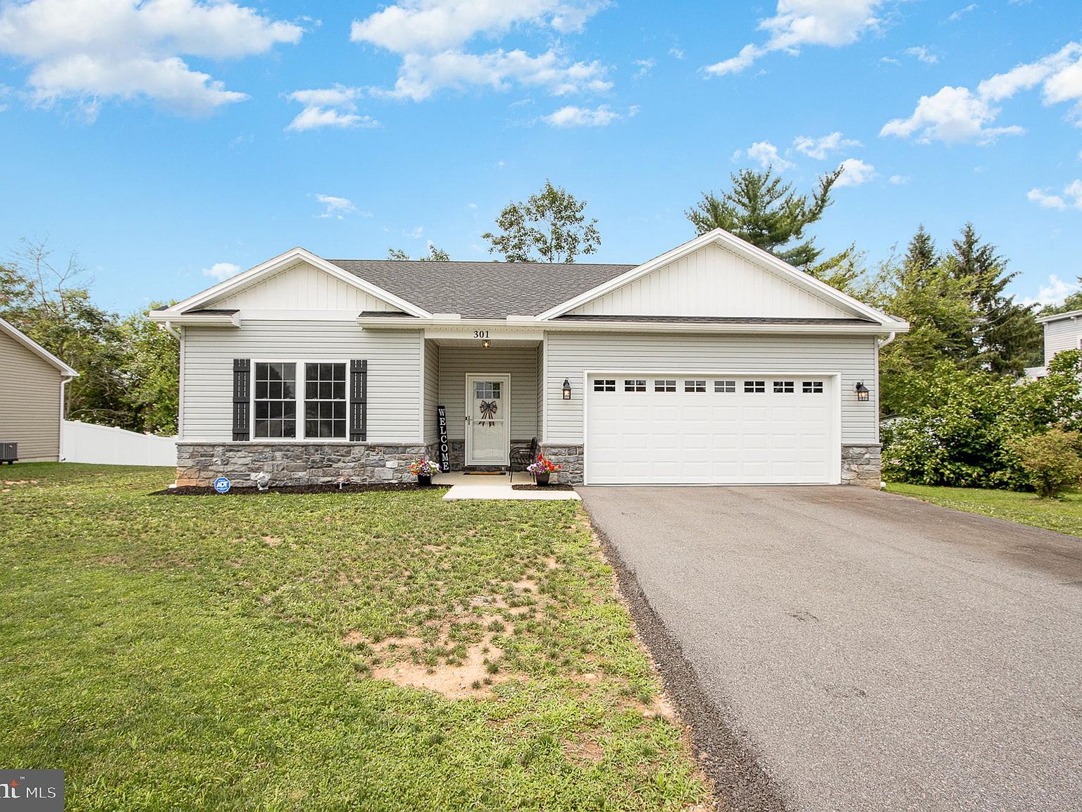 301 Harrisburg Pike, Dillsburg, PA 17019 Zillow