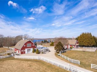 92 Burchard Ave, Little Compton, RI 02837