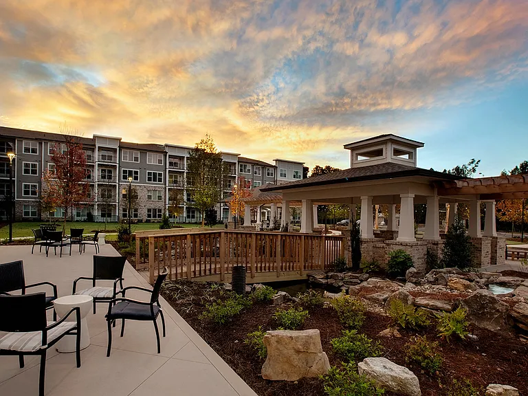 Stonepointe 55+ Apartments — Photo 33