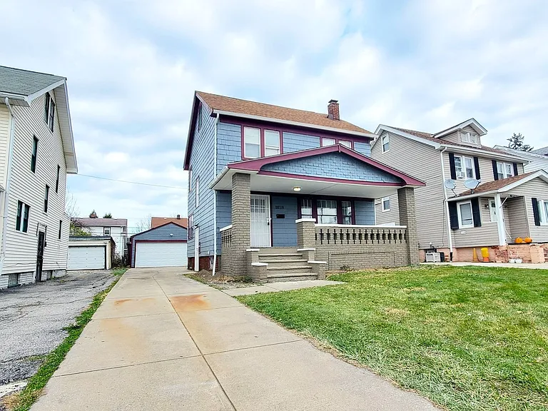 13719 Thornhurst Ave — Photo 1