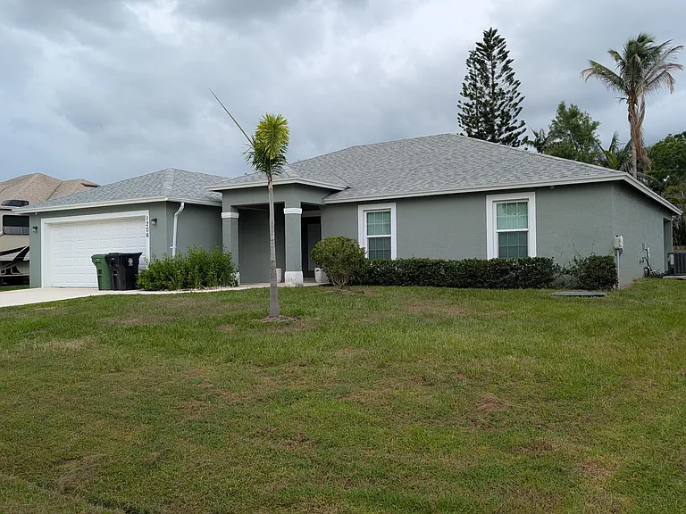 1206 SW Asturia Ave — Photo 2