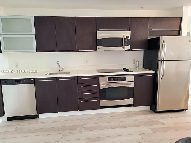 90 SW 3rd St #2208 — Photo 8