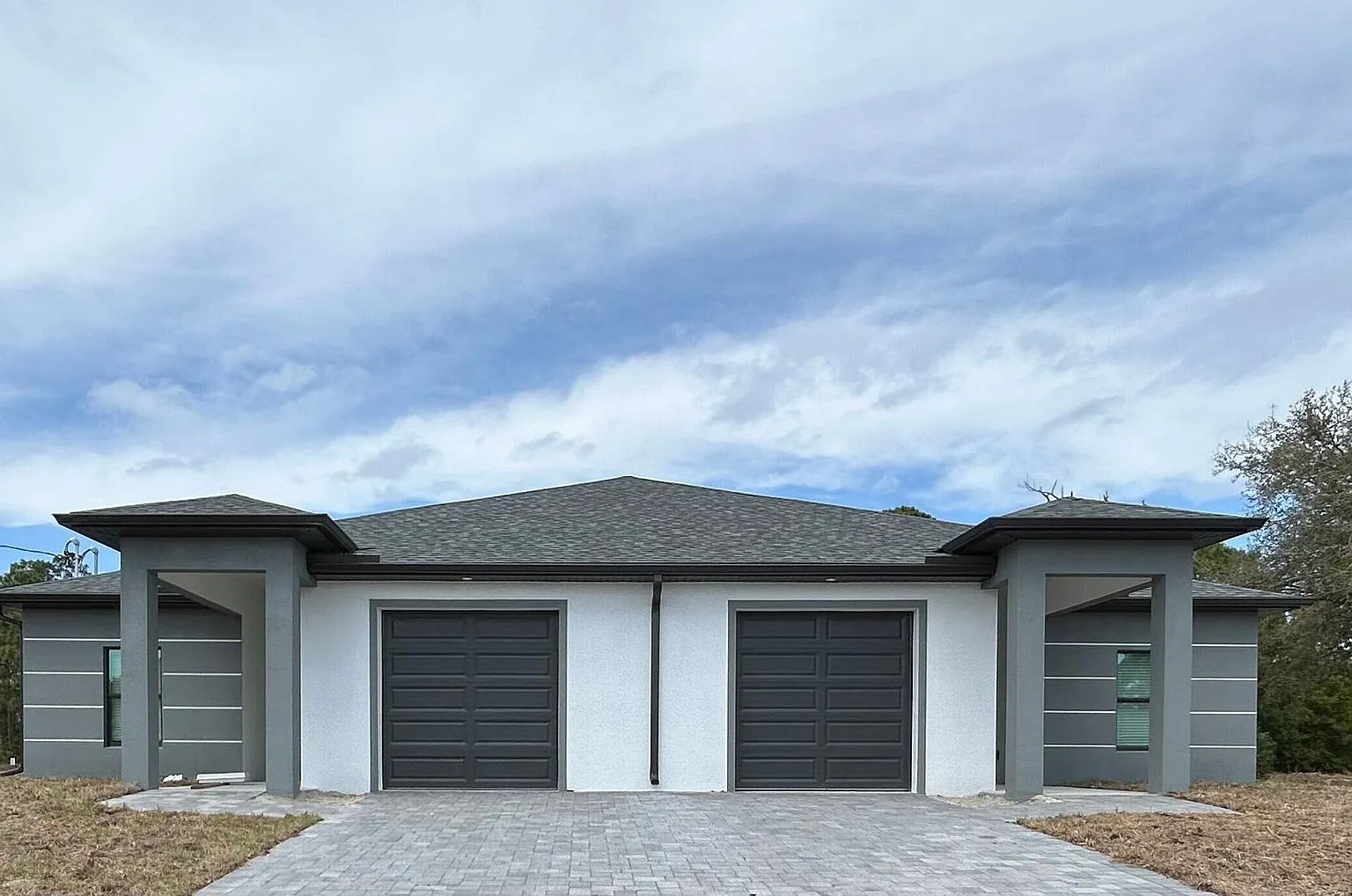 3 bed, 2.0 bath, 1198 sqft, $1,660 — Photo 1