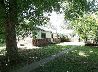 921 Aspero Ln, Falling Waters, WV 25419