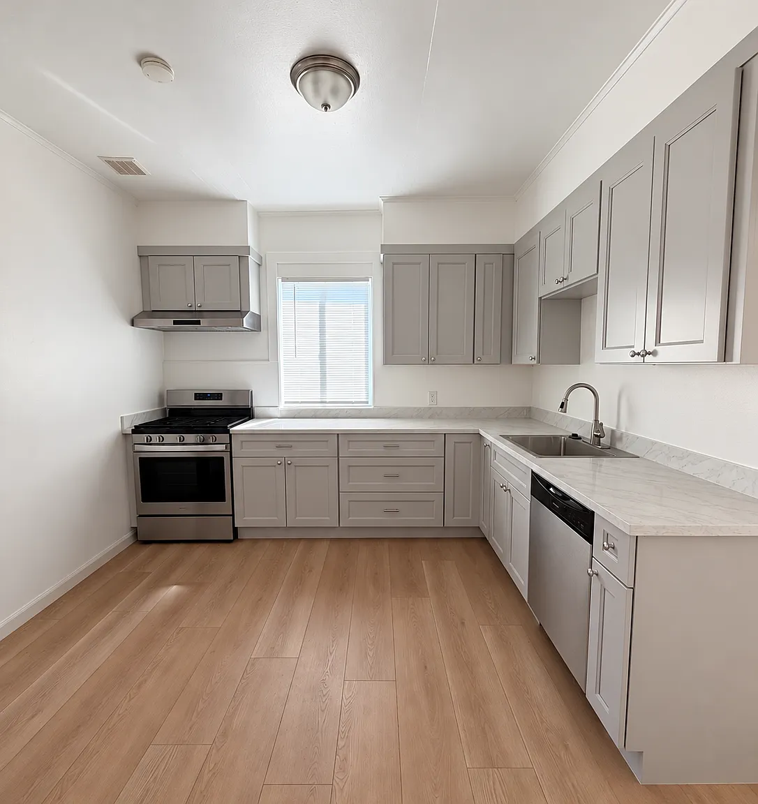 3 bed, 983 sqft, $3,000 — Photo 2