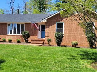 32 Portsmouth Rd, Front Royal, VA 22630