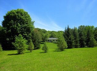 909 Dove Island Rd, Newton, NJ 07860