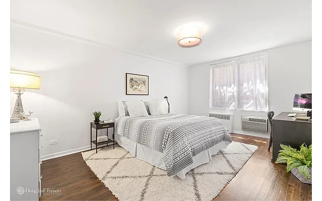 Sold by Douglas Elliman | media 14