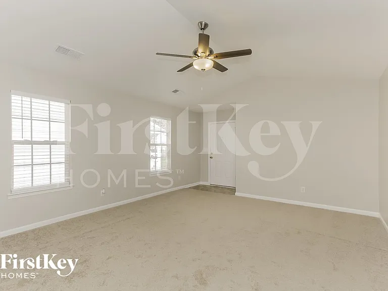 5716 Henderson Oaks Dr — Photo 4