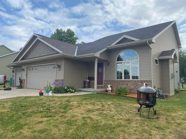 660 E Jackson St, Oconto Falls, WI 54154