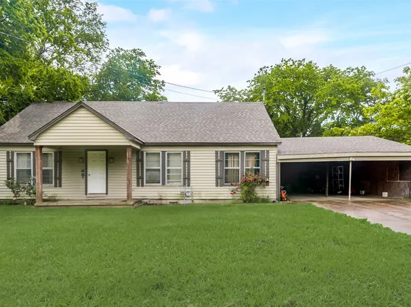 1117 W 12th St, Bonham, TX 75418