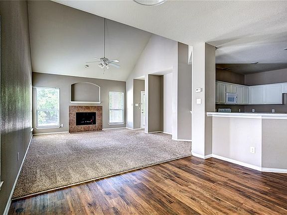 3rd image of 502 Creekview Dr