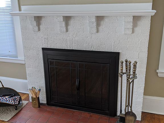 liv rm fireplace