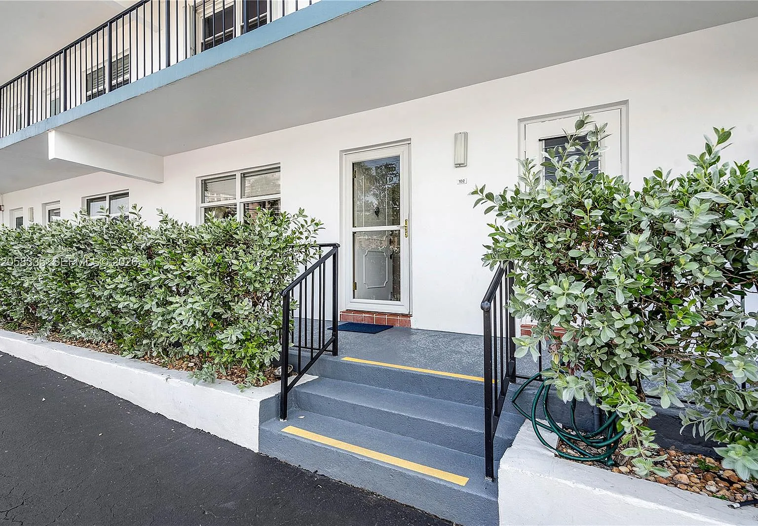 Gardens By The Sea Condo — Photo 1