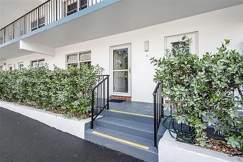1501 S Ocean Blvd Photo 1