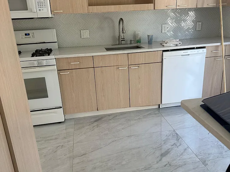 507 Elizabeth St — Photo 3