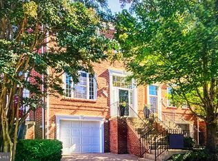 12027 Edgemere Cir, Reston, VA 20190