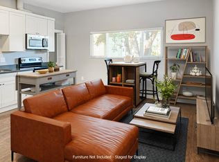 818 27th St #B, Oakland, CA 94607